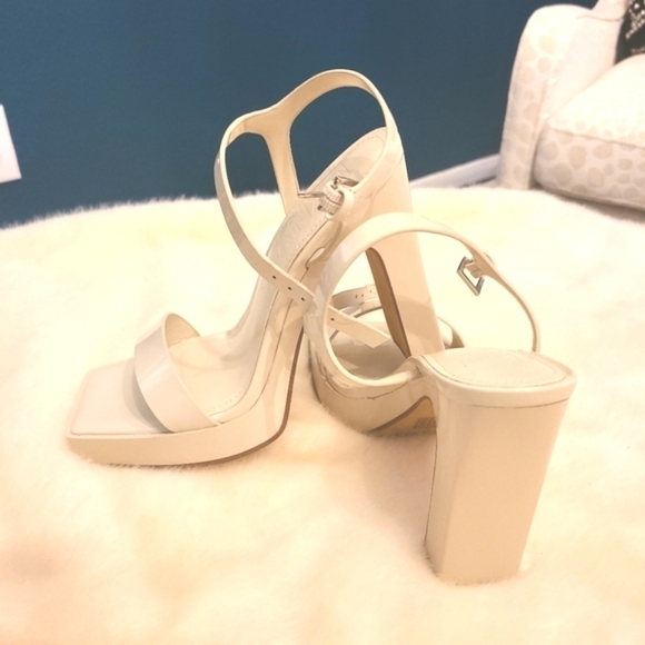 Dkny platform high heel (new) - Picture 4 of 5